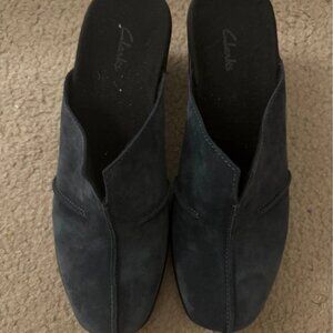 Clarks Navy Blue Artisan Suede Leather Mule Clogs